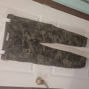 Camo pants